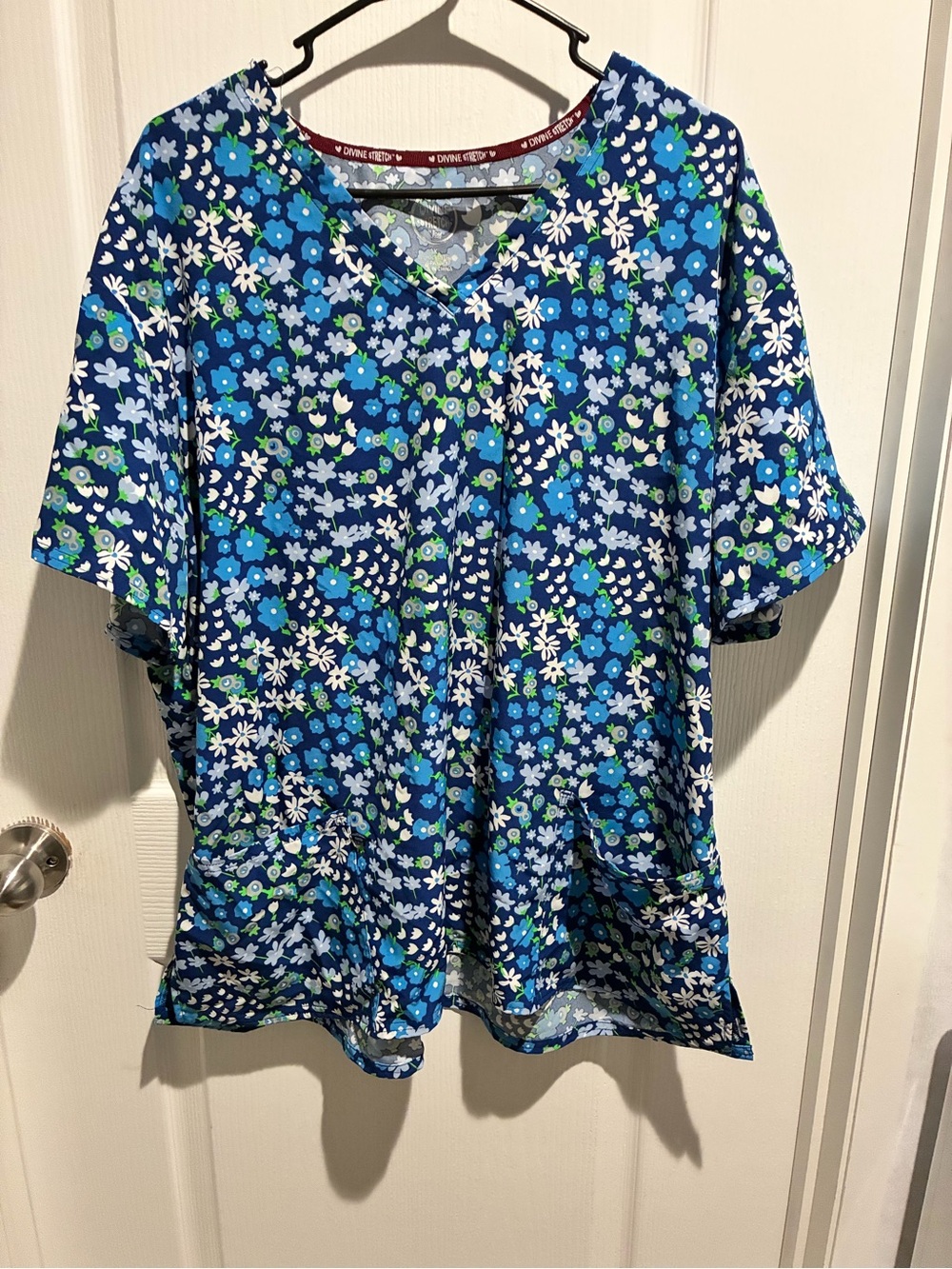 Women’s Blue Floral V-Neck scrub top